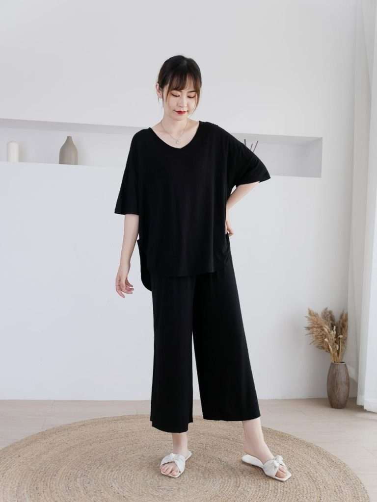 Plain Black V Neck Quarter Sleeves with Cut Style Pajama Night Suit for Her (AA-82)