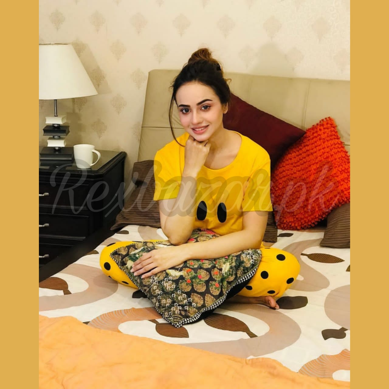 Yellow Smile with Dotted Printed Pajama Half Sleeves Night Suit for her (AA-17)